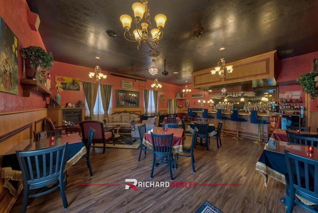 1620 Big Horn Ave — photo 8 of 49