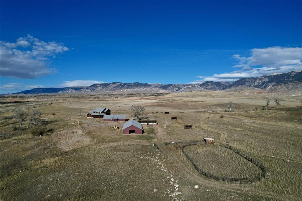 2477 Beaver Creek Rd photo 1