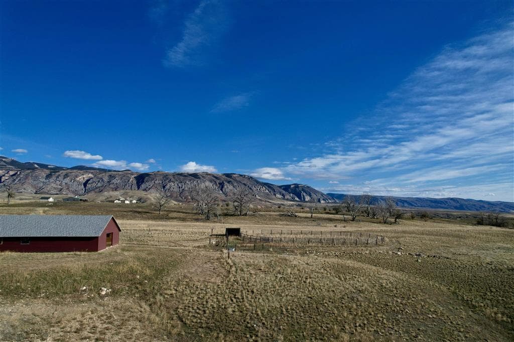 2477 Beaver Creek Rd — photo 4 of 75