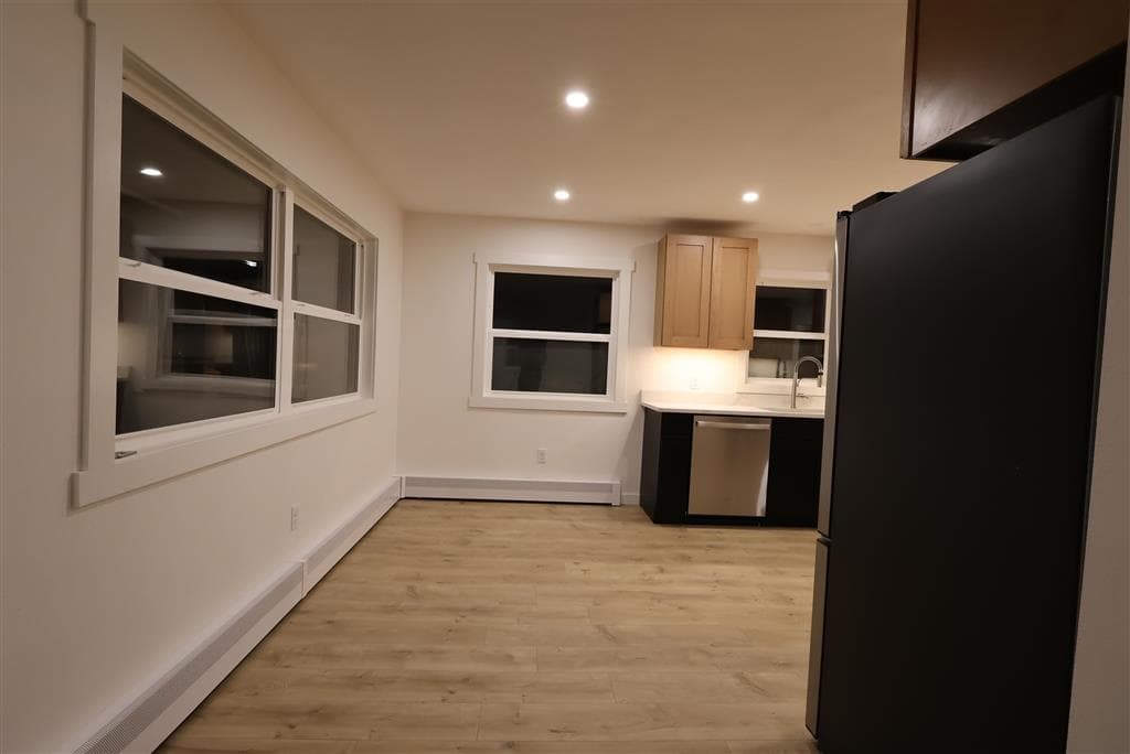 536 N Bent St — photo 2 of 25