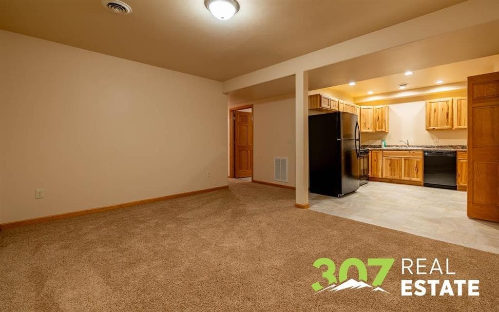 2128 Haugen St — photo 14 of 38