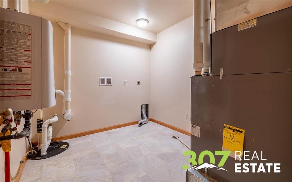 2128 Haugen St — photo 17 of 38