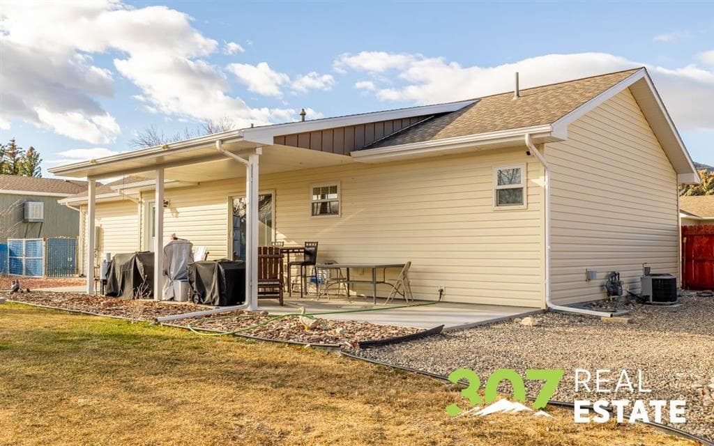 2128 Haugen St — photo 26 of 38