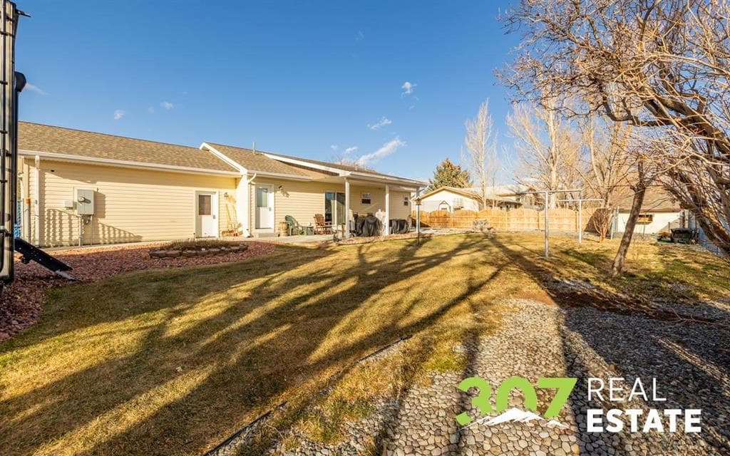 2128 Haugen St — photo 27 of 38