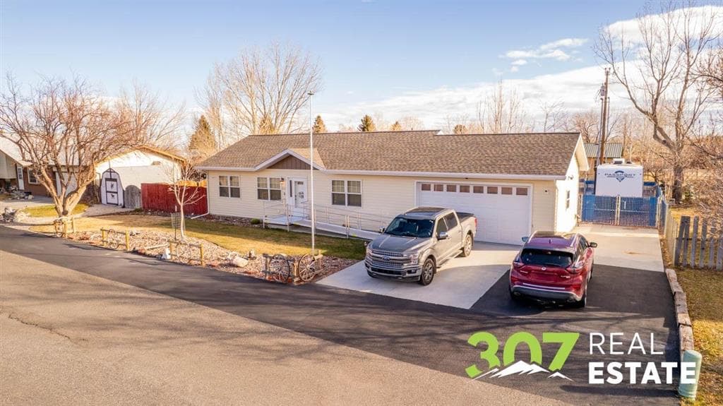 2128 Haugen St — photo 32 of 38