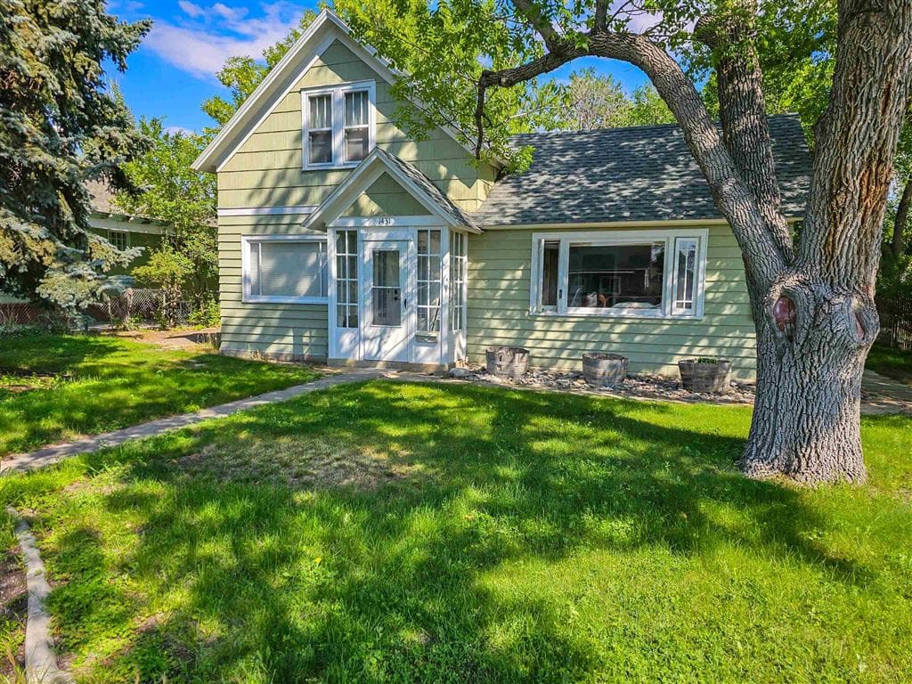 1431 Wyoming Ave photo 1