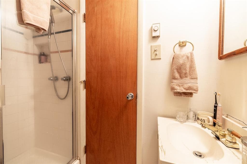 1431 Wyoming Ave — photo 12 of 34