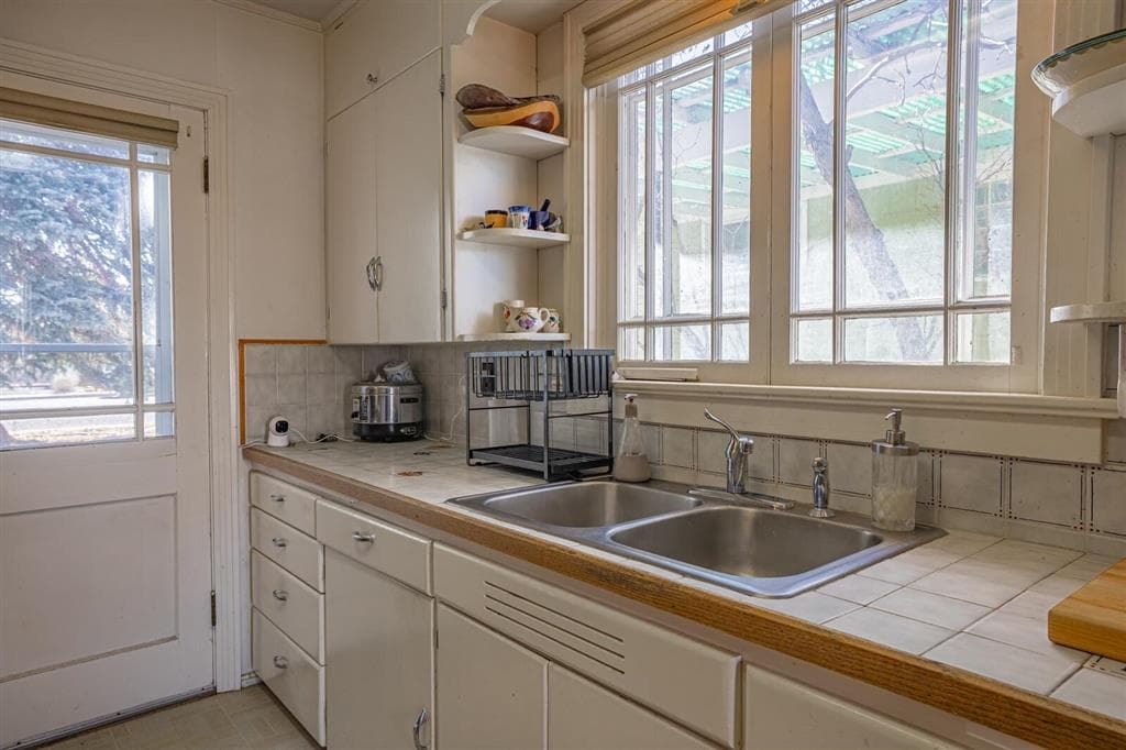 1431 Wyoming Ave — photo 6 of 34