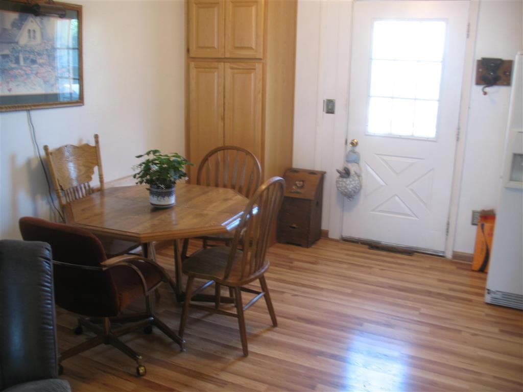 423 S Hamilton St — photo 9 of 27