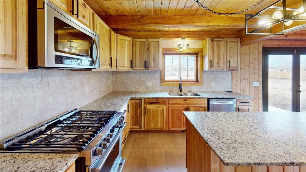 311 Bridge Ave — photo 16 of 45