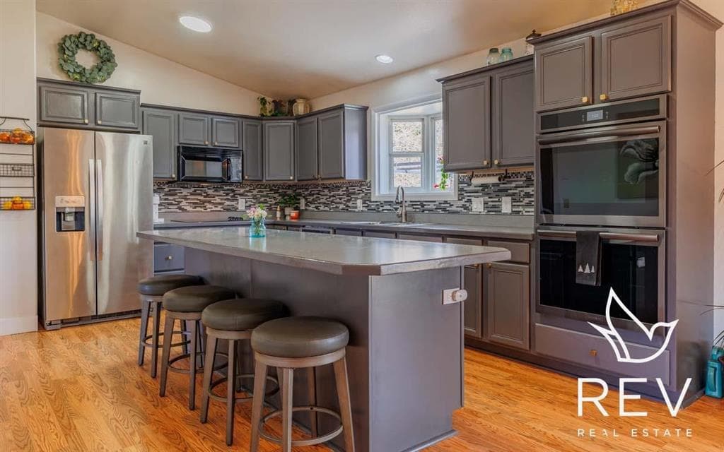 908 35th St — photo 15 of 46