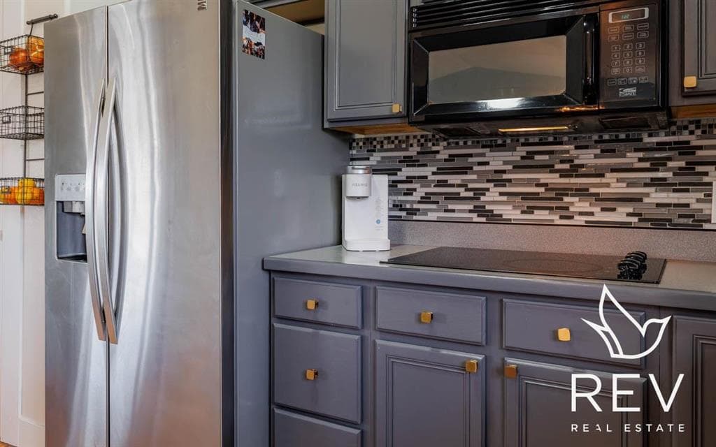 908 35th St — photo 17 of 46