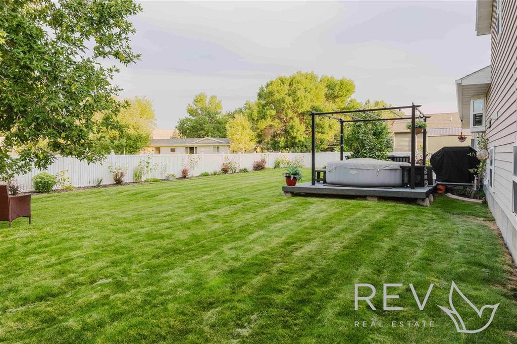 908 35th St — photo 37 of 46