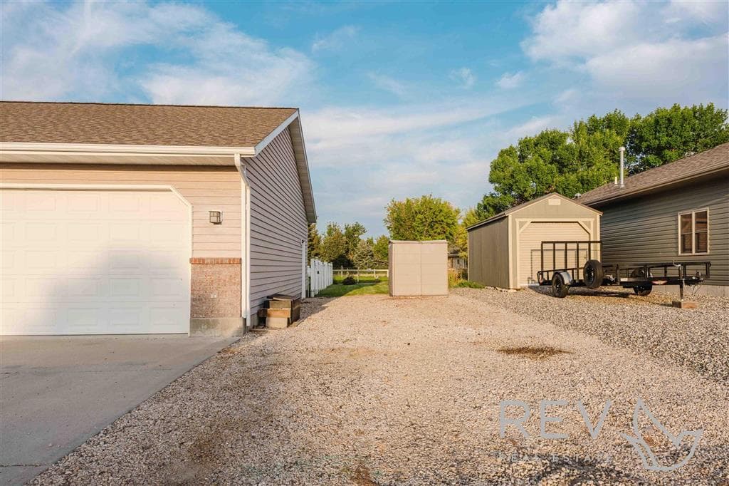 908 35th St — photo 42 of 46