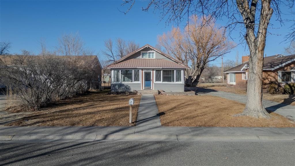 327 E 3rd Street photo 1