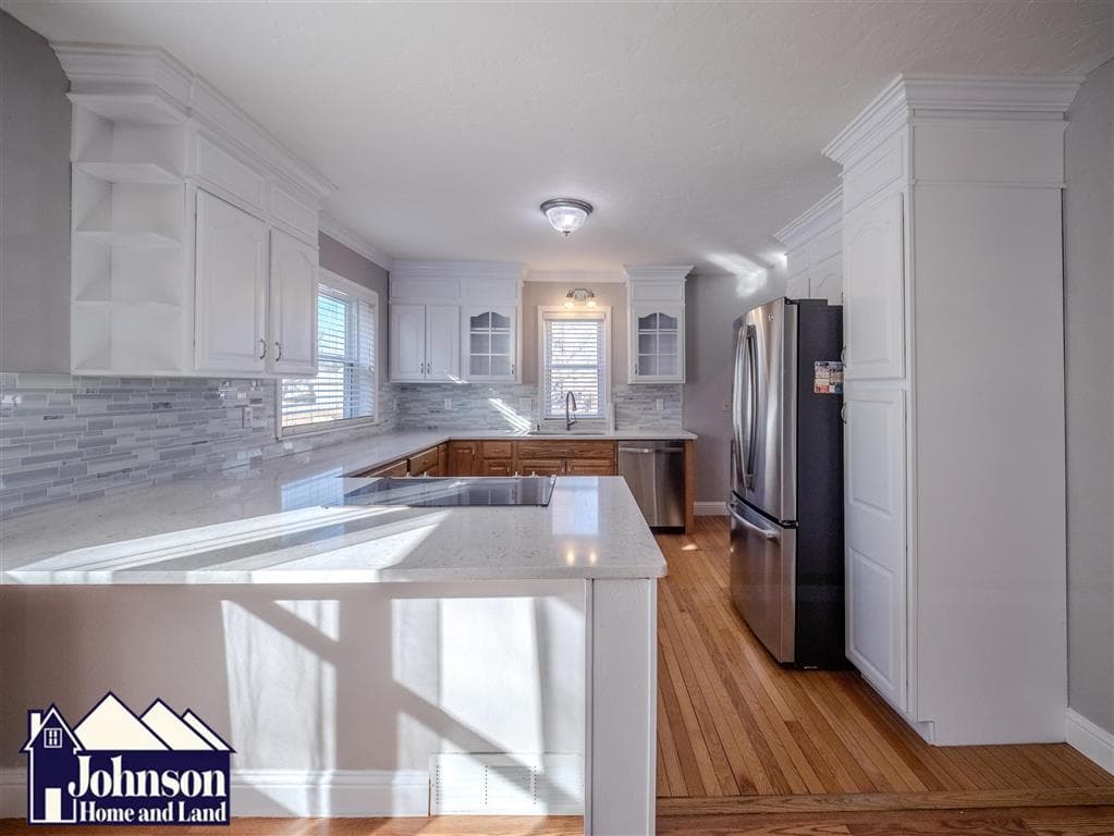 327 E 3rd Street — photo 18 of 25