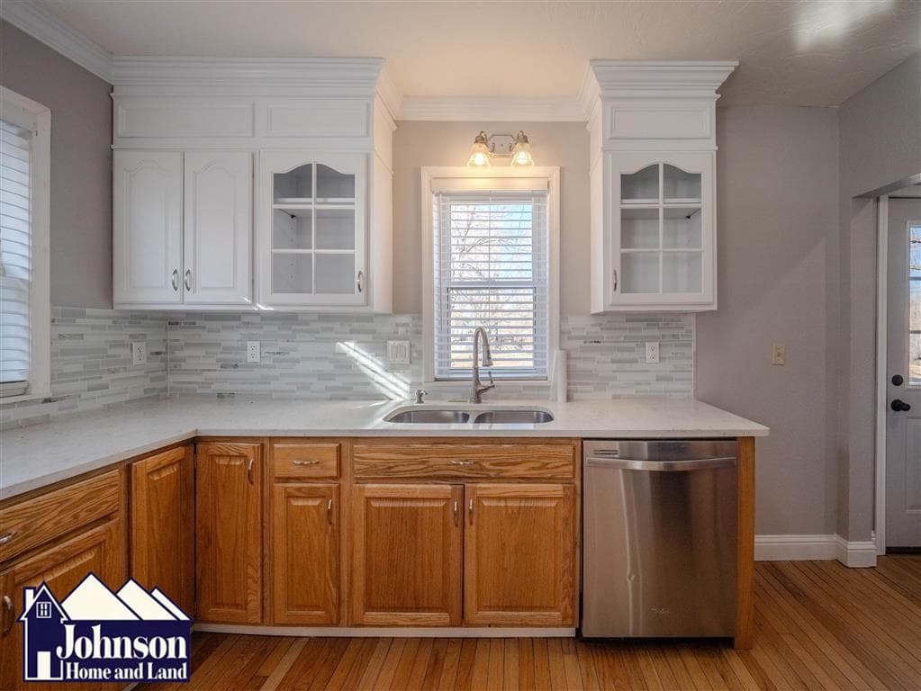 327 E 3rd Street — photo 20 of 25