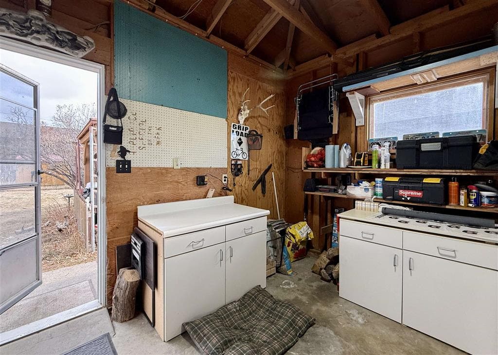 614 19th St — photo 21 of 25