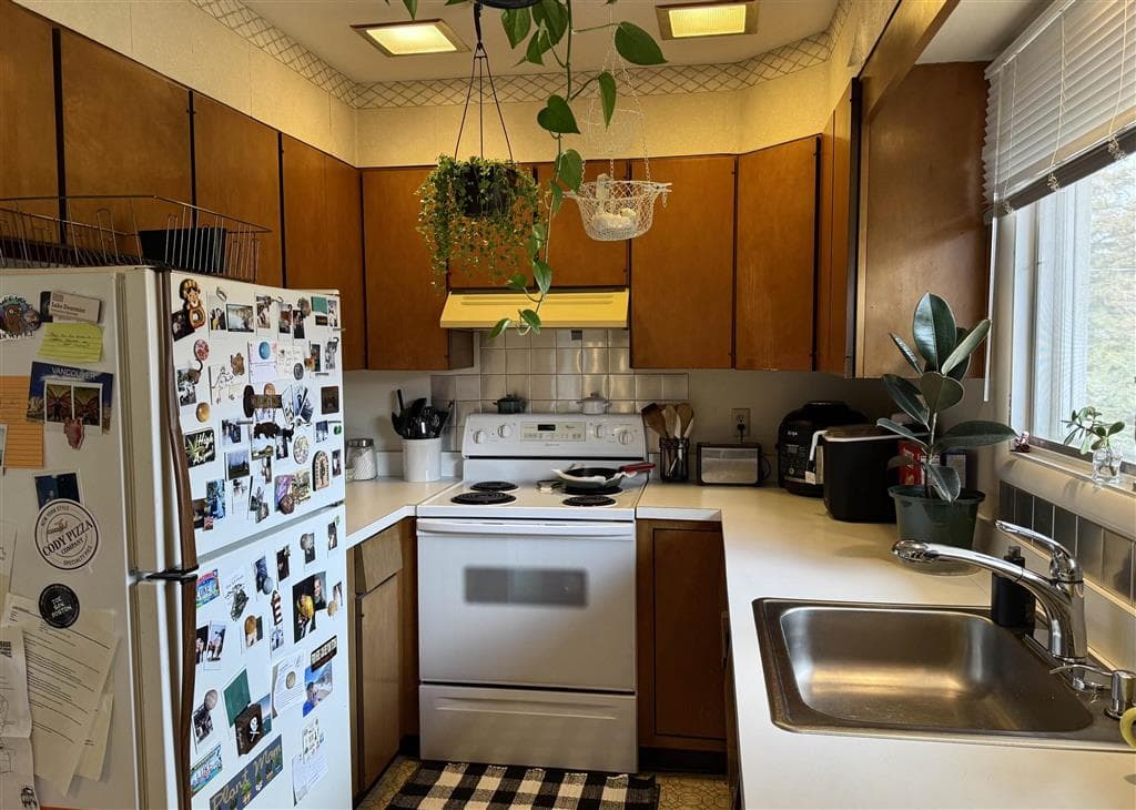 614 19th St — photo 7 of 25