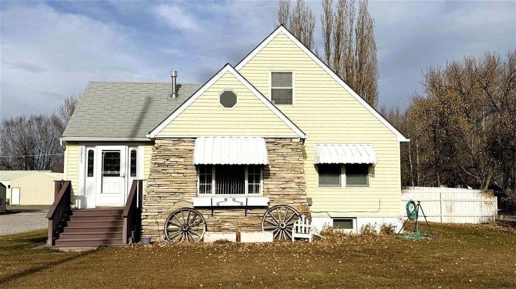 2211 Big Horn Ave photo 1