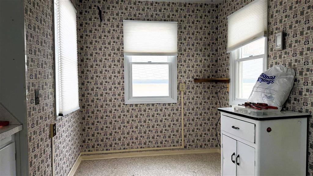 2211 Big Horn Ave — photo 16 of 38