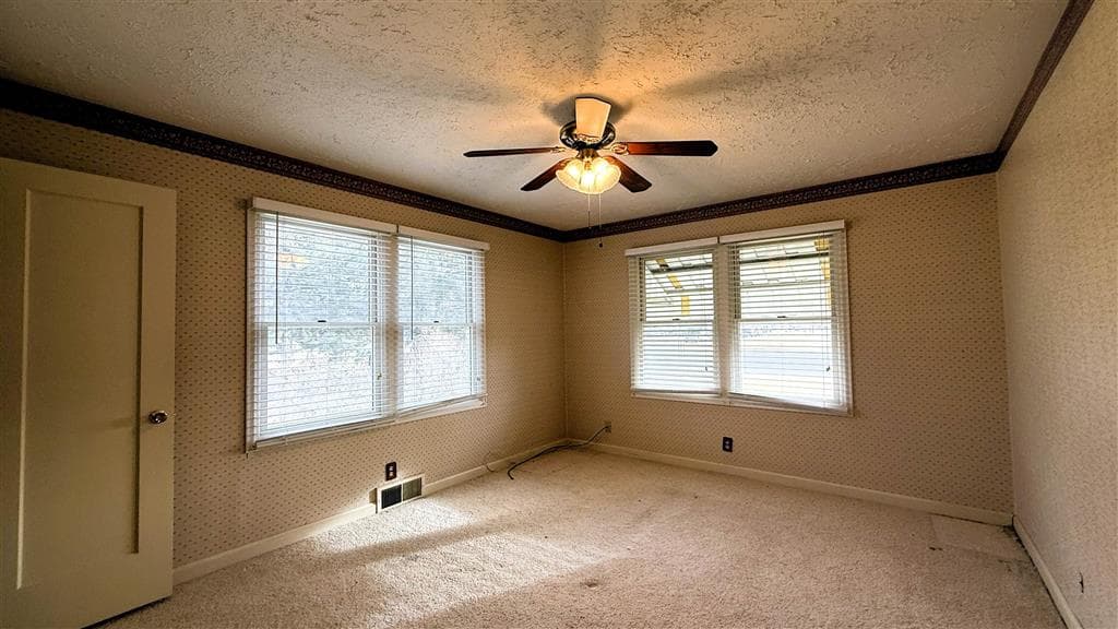 2211 Big Horn Ave — photo 17 of 38