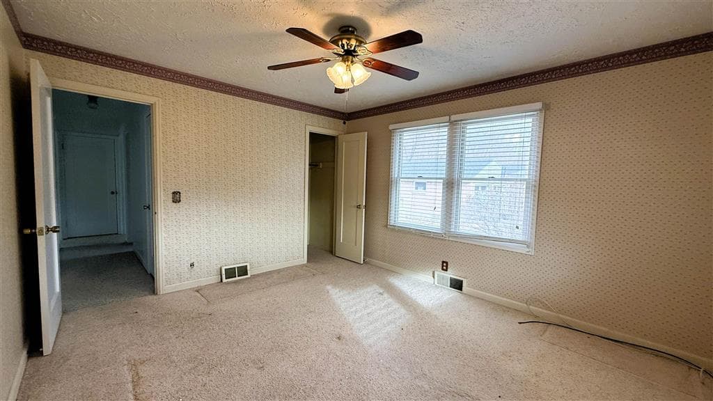 2211 Big Horn Ave — photo 18 of 38