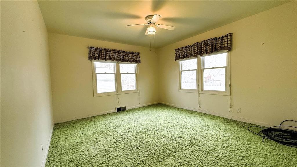 2211 Big Horn Ave — photo 19 of 38