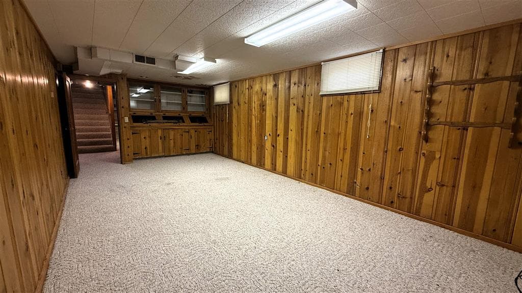 2211 Big Horn Ave — photo 24 of 38