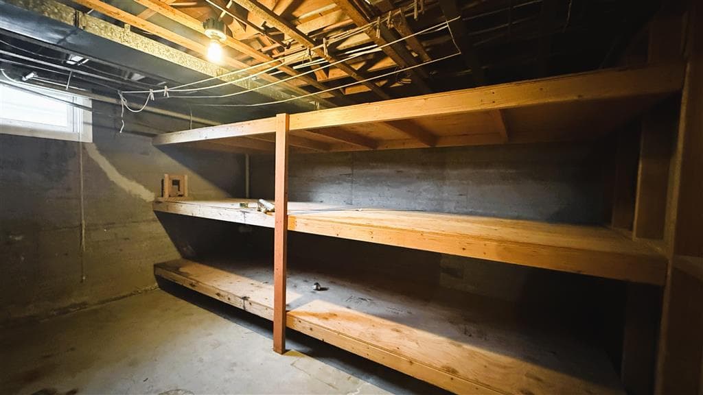 2211 Big Horn Ave — photo 31 of 38