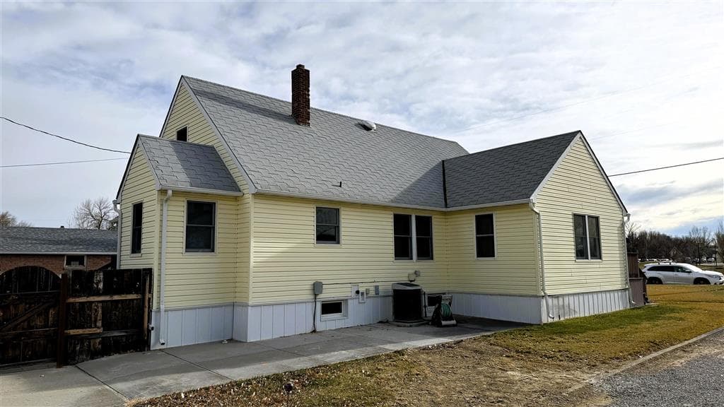 2211 Big Horn Ave — photo 35 of 38