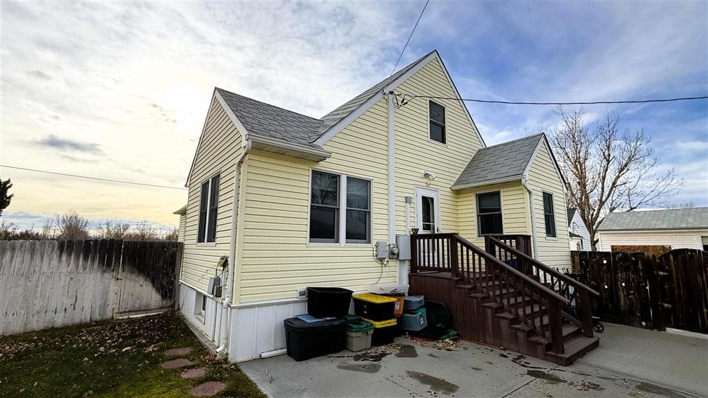 2211 Big Horn Ave — photo 36 of 38