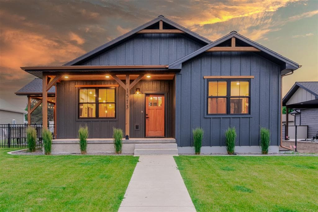 1513 22nd St photo 1