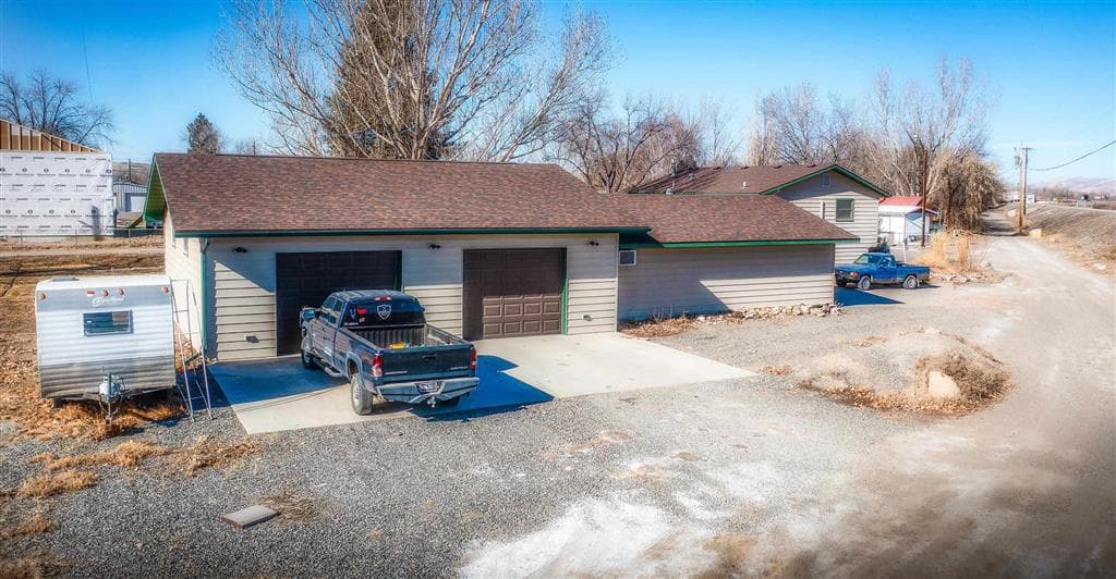 409 N 11th Ave N — photo 5 of 43