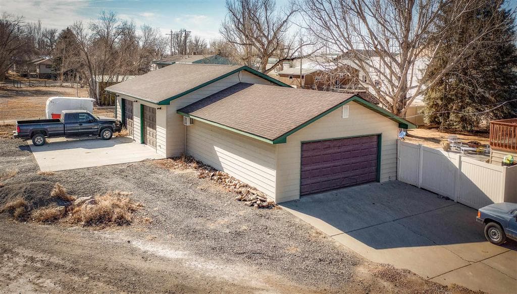 409 N 11th Ave N — photo 6 of 43