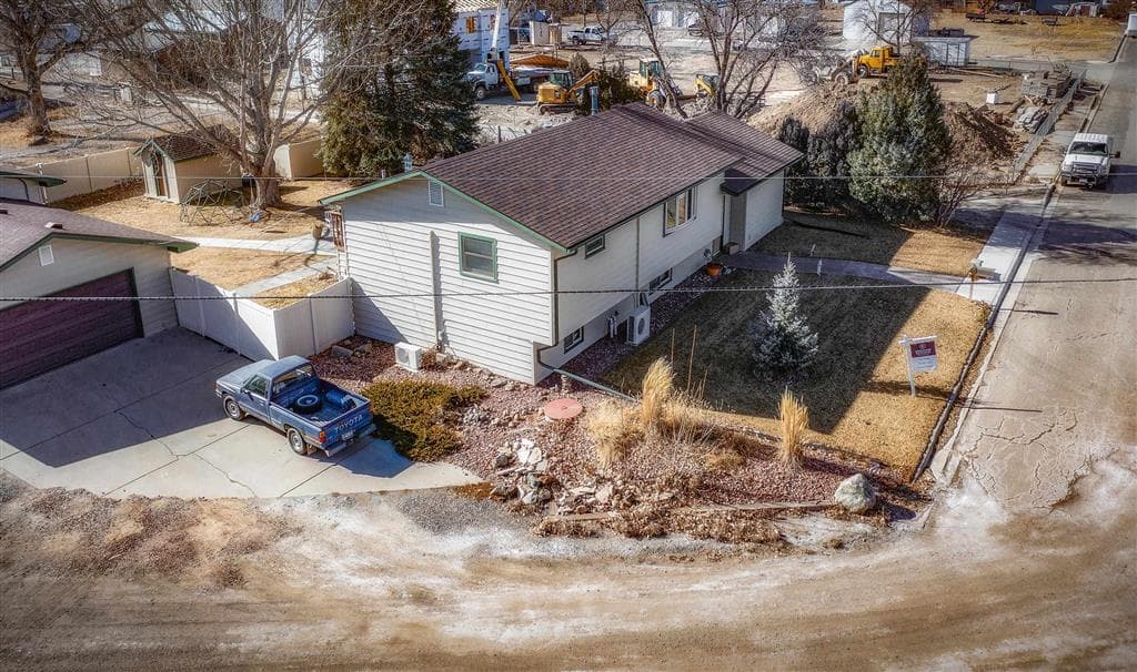 409 N 11th Ave N — photo 8 of 43