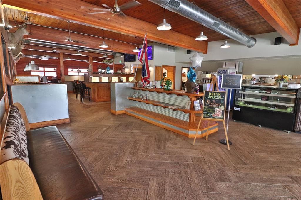 1651 8th St — photo 4 of 25