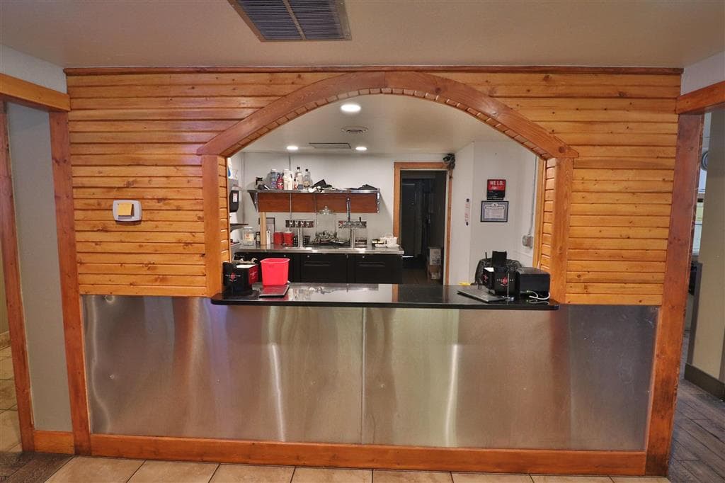 1651 8th St — photo 6 of 25