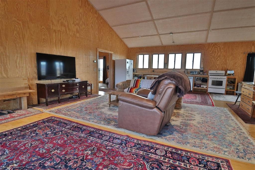 44 Cowboy Dr — photo 4 of 32