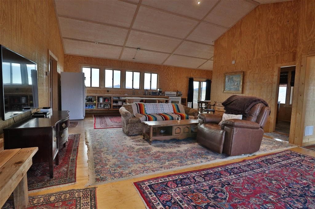 44 Cowboy Dr — photo 5 of 32