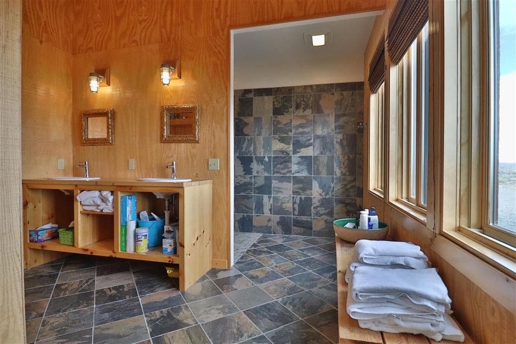 44 Cowboy Dr — photo 10 of 32