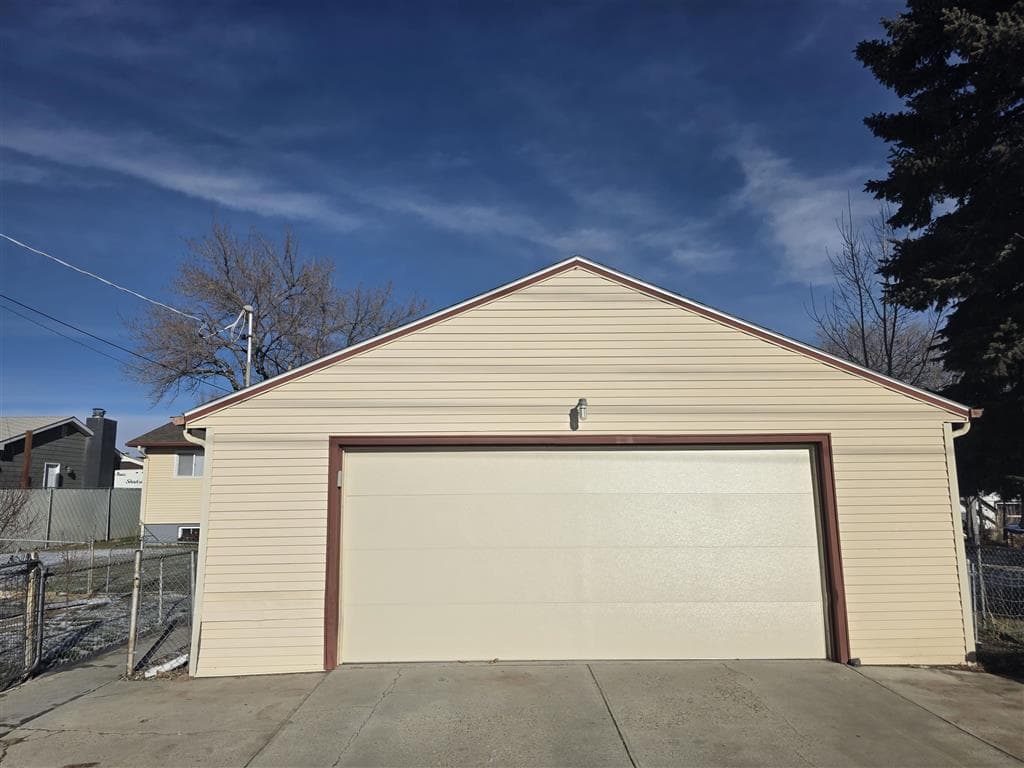 436 East 8th St — photo 11 of 42