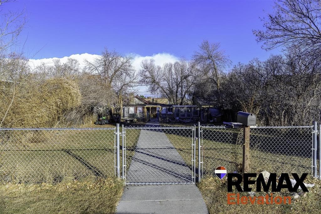 1725 Alger Ave — photo 12 of 32