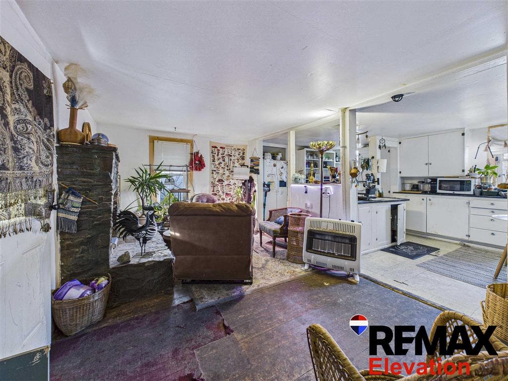 1725 Alger Ave — photo 14 of 32