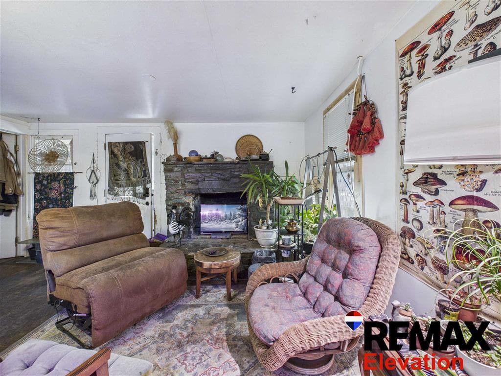 1725 Alger Ave — photo 15 of 32