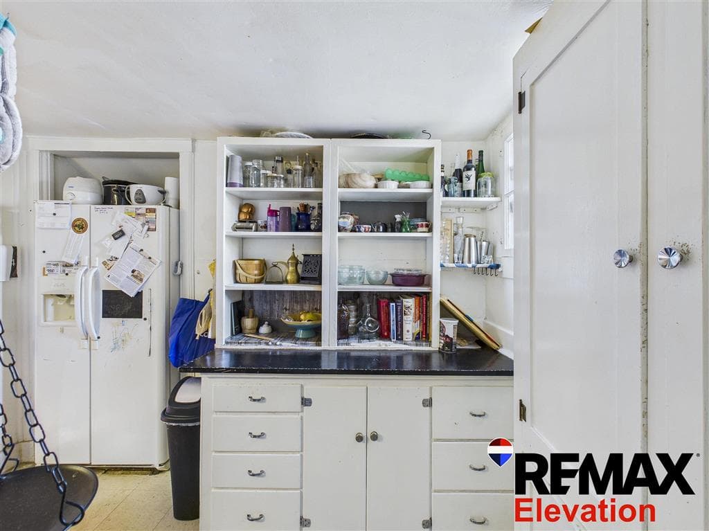 1725 Alger Ave — photo 18 of 32