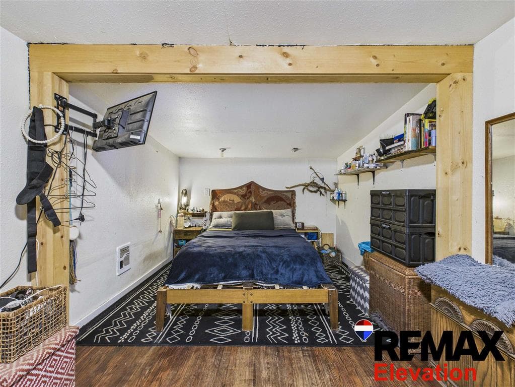 1725 Alger Ave — photo 27 of 32