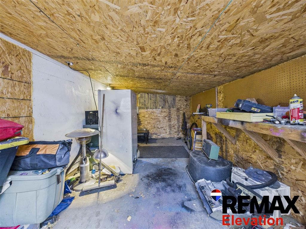 1725 Alger Ave — photo 30 of 32