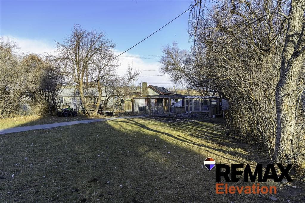 1725 Alger Ave — photo 4 of 32