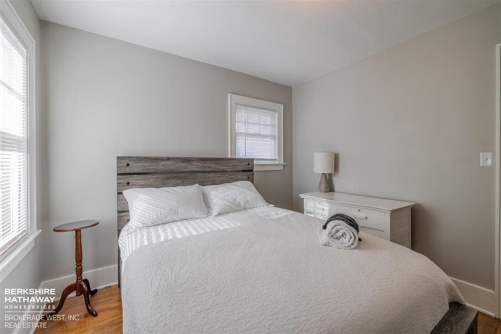 1032 Cody Ave — photo 11 of 25